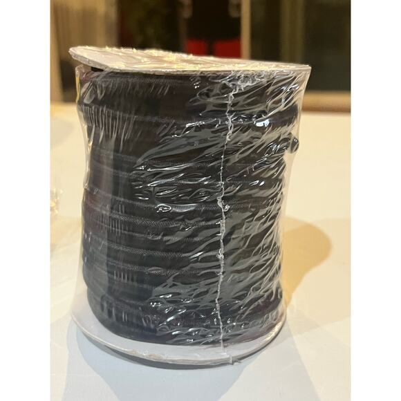 Amazon Basics 1/4-Inch by 50-Feet Elastic Bungee Shock Cord Black - Picture 4 of 4